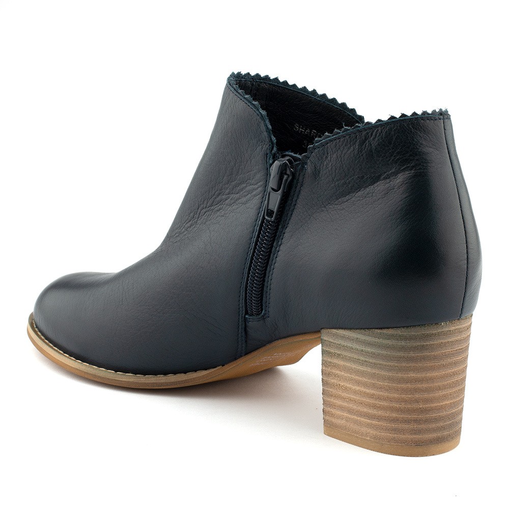 Django and outlet juliette sharon boot